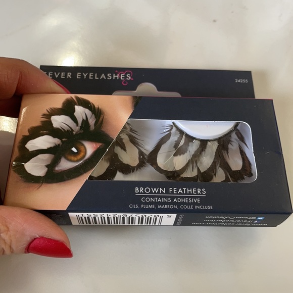 Eyelashes - Picture 2 of 3